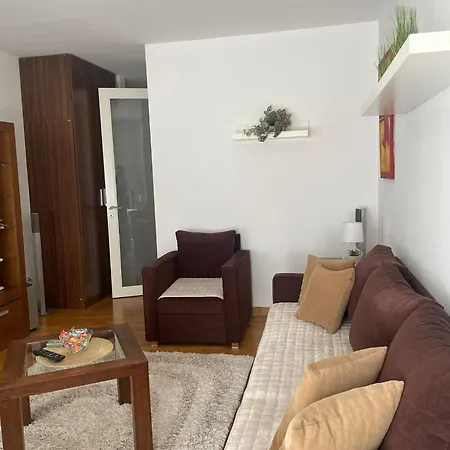 Manhattan Jorgovan Belvil Belgrad