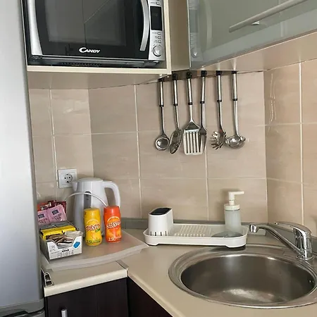 Manhattan Jorgovan Belvil *